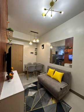 A COZY 2-bedroom w/ Balcony,kitchen,Wifi &Netflix